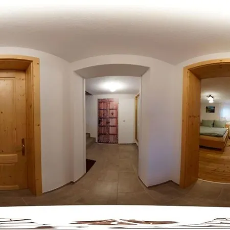 בית נופש Erhoehte Und Ruhige Lage Am Ortsrand Von By Interhome *